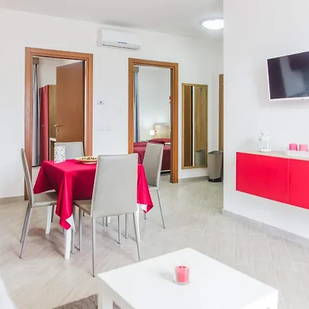 Palazzo Archeo Aparthotel 3*