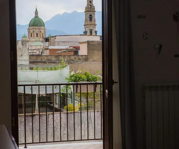 Palazzo Archeo 3*